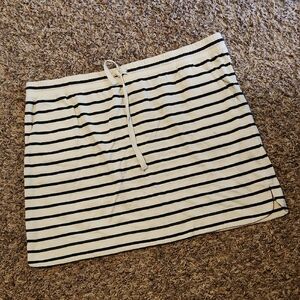 $3/Bundled- Loft Skirt